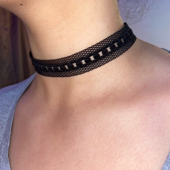 Really cute chockers different styles - Picture 2 of 6